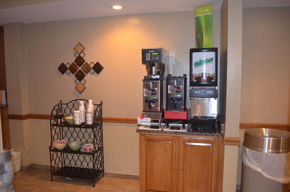 Quality Inn 3*